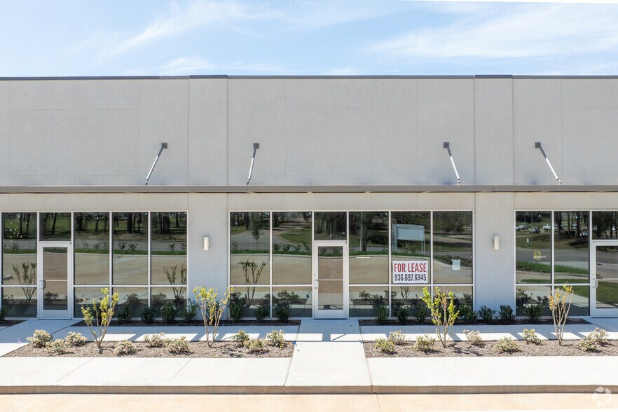 75 Executive Retail - TBD, Conroe, TX à louer - Photo du bâtiment - Image 2 de 10