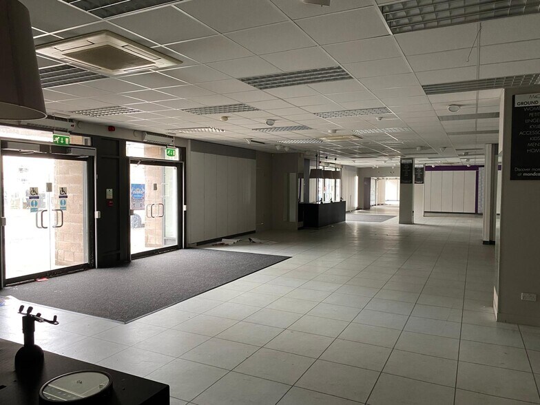 62-72 East High St, Forfar à vendre - Photo du bâtiment - Image 2 de 6