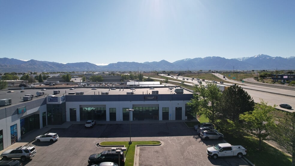 4220 W 2100 S, Salt Lake City, UT for lease - Building Photo - Image 2 of 11