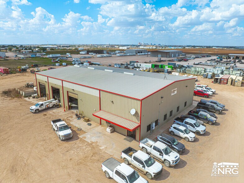 2401 E County Road 123, Midland, TX à louer - Photo du bâtiment - Image 2 de 13