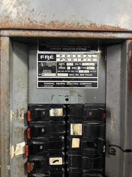 76 Apollo St, Brooklyn, NY for lease - Interior Photo - Image 3 of 3