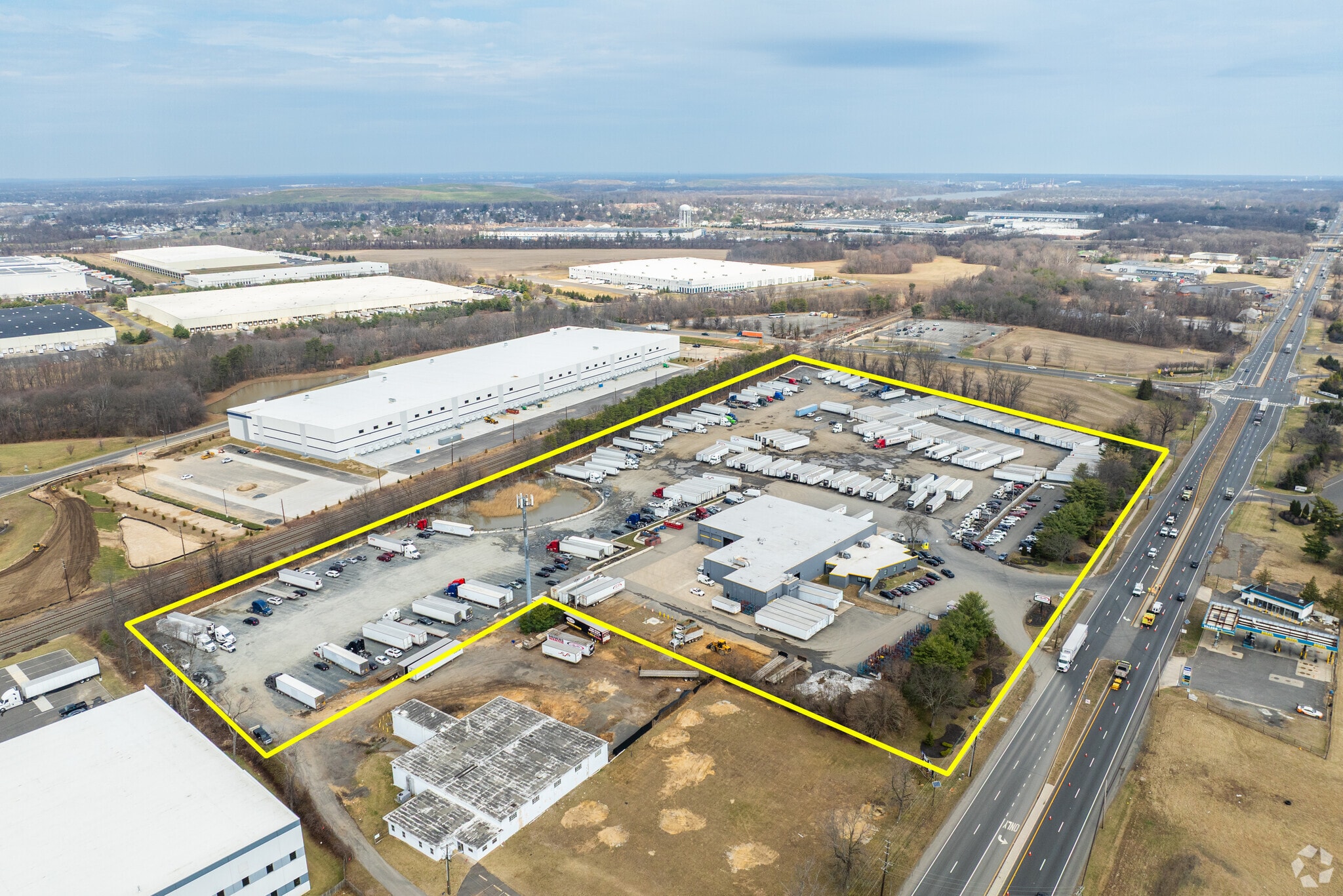 2013 US-130, Burlington, NJ for lease Primary Photo- Image 1 of 16