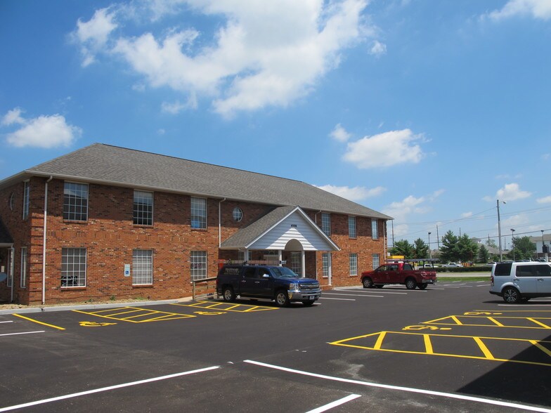 4505 N Illinois St, Swansea, IL à louer - Photo du bâtiment - Image 2 de 12