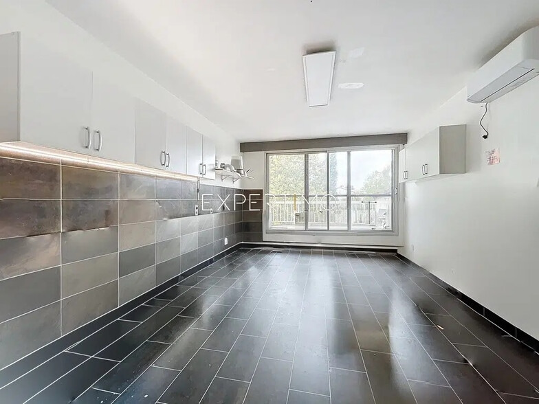 Office in Escalquens for lease - Building Photo - Image 1 of 10