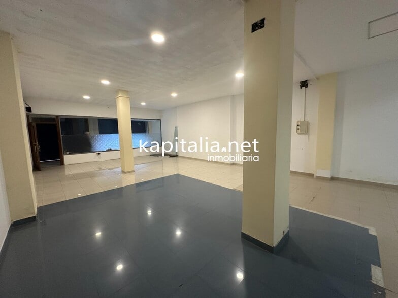 Retail in Ontinyent, Valencia for lease - Building Photo - Image 2 of 10