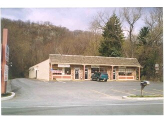 42 Windsor Hwy, New Windsor Township, NY à louer - Photo du bâtiment - Image 2 de 47