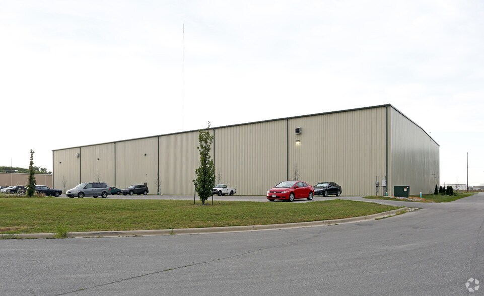 4070 Spartan Dr, Oregon, OH for lease - Building Photo - Image 2 of 9