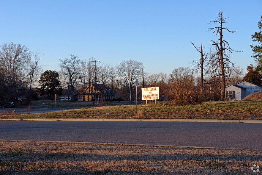 85 Old Medina Xing, Jackson, TN for sale - Primary Photo - Image 1 of 2