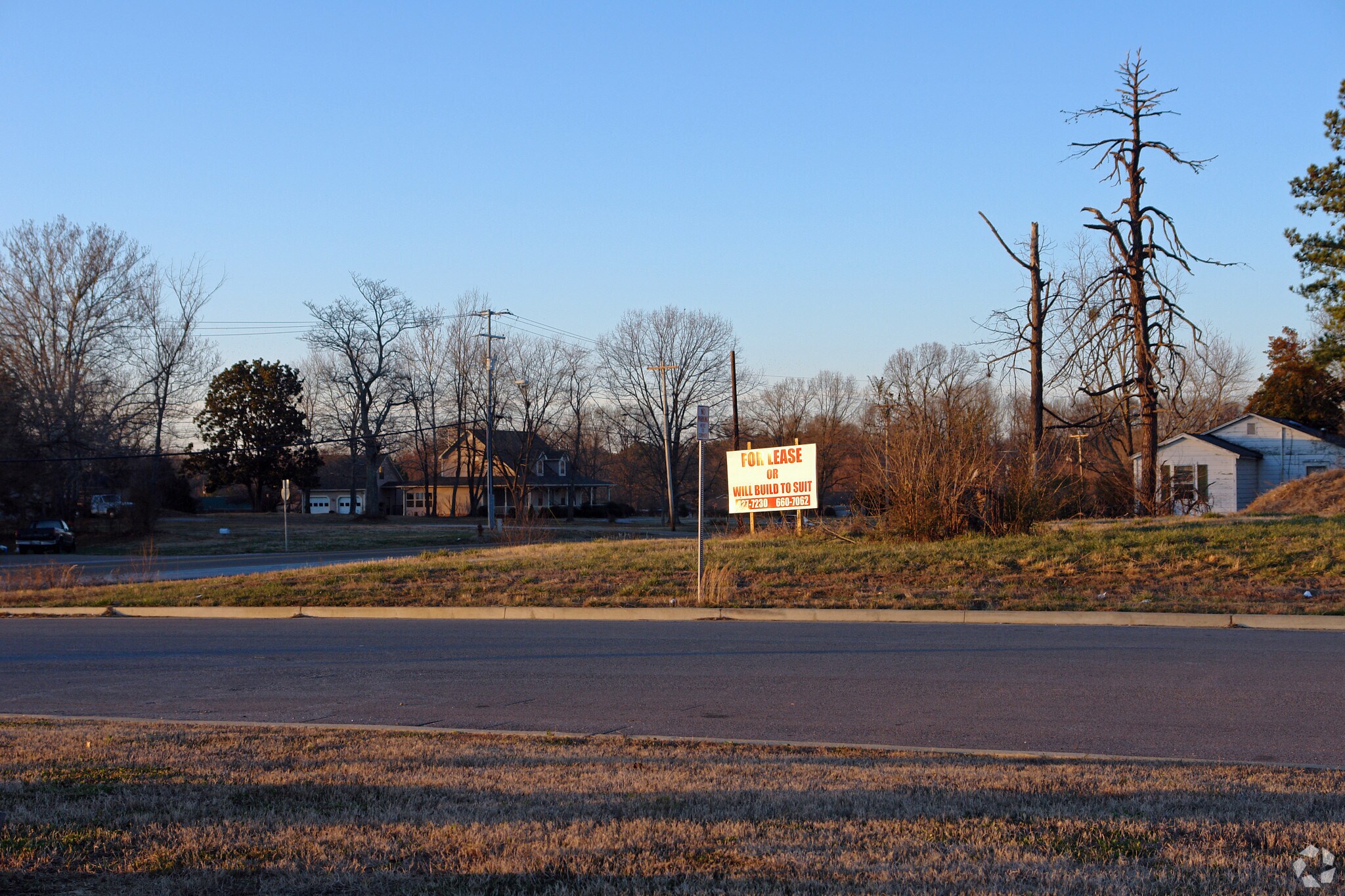 85 Old Medina Xing, Jackson, TN for sale Primary Photo- Image 1 of 3