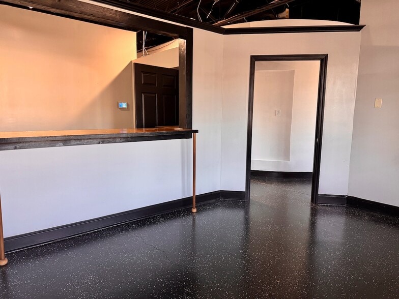 6254 Memorial Dr, Stone Mountain, GA for lease - Building Photo - Image 3 of 21