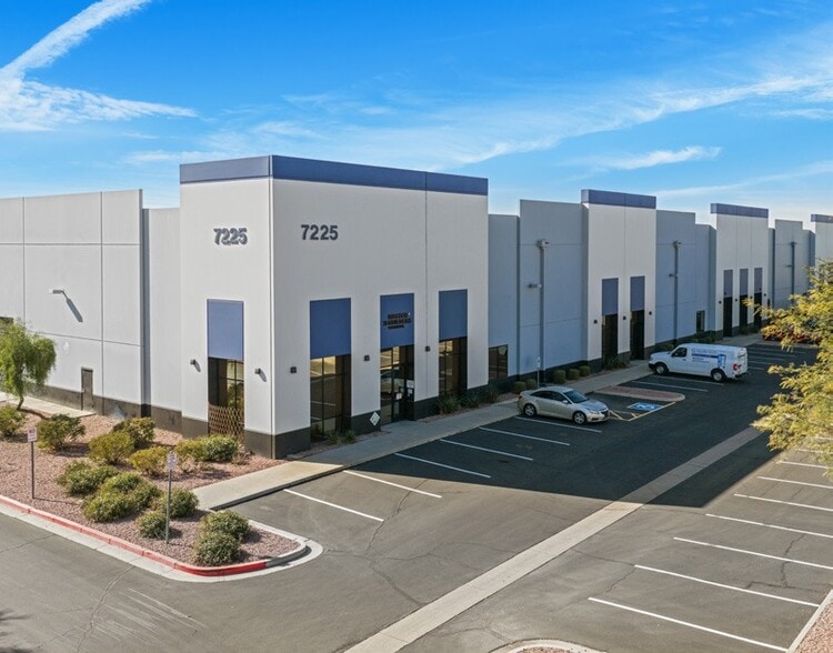 825 N 73rd Ave, Phoenix, AZ for lease - Building Photo - Image 3 of 4