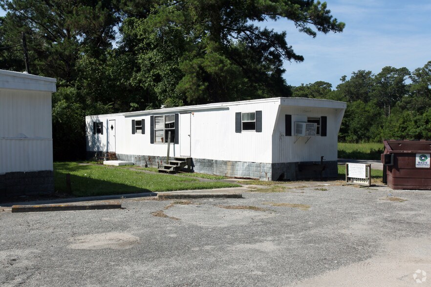 1209 N Howe St, Southport, NC à vendre - Photo du bâtiment - Image 2 de 6