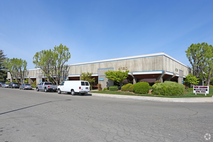 4180 W Alamos Ave, Fresno, CA à louer - Photo du bâtiment - Image 3 de 6