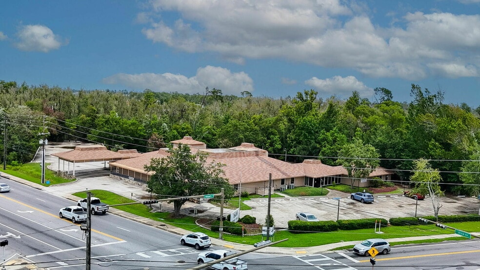 1600 Jenks Ave, Panama City, FL for sale - Building Photo - Image 1 of 72