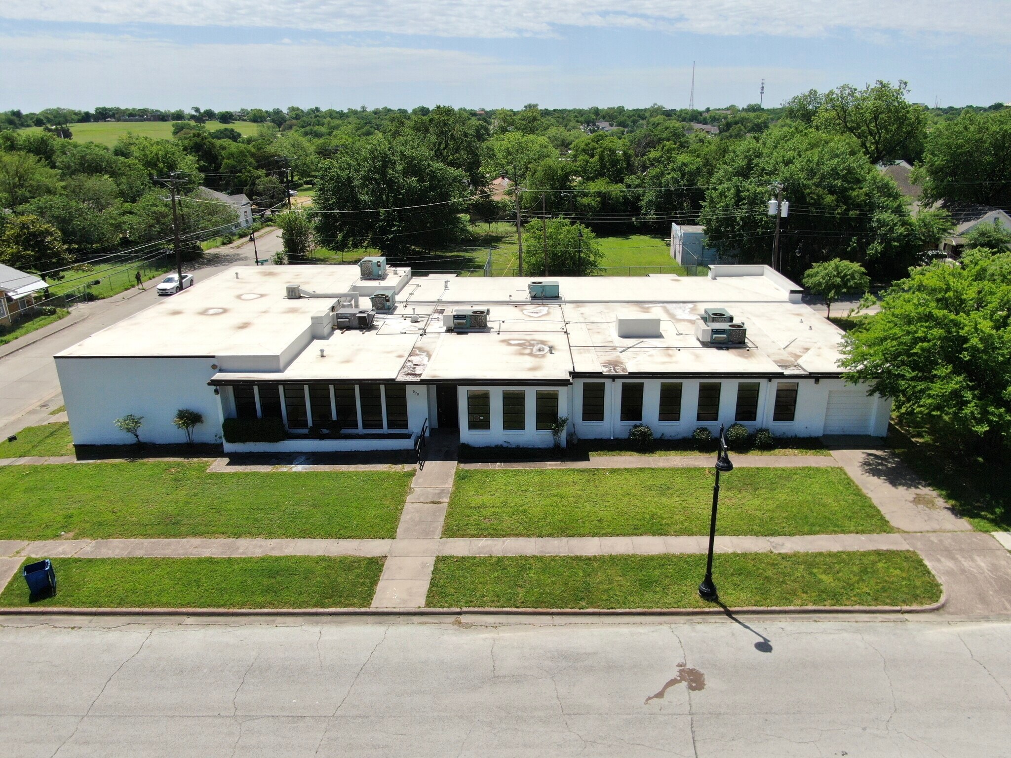 970 E Humbolt St, Fort Worth, TX à louer Photo du bâtiment- Image 1 de 47