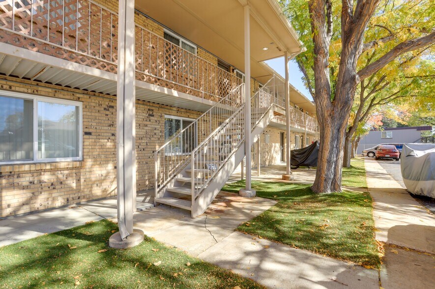 10705 W 7th Ave, Lakewood, CO à vendre - Photo du bâtiment - Image 3 de 11