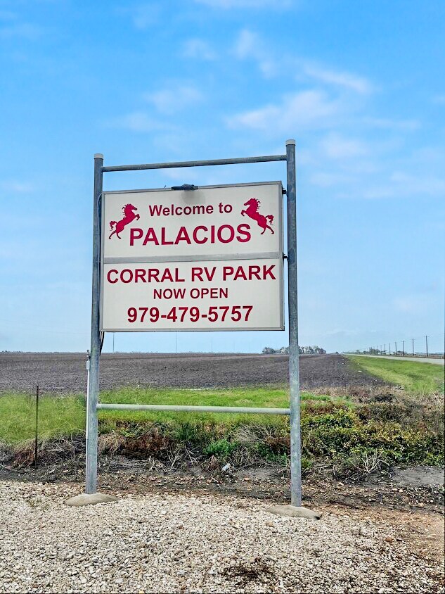 22014 State Highway 35 S, Palacios, TX à vendre Photo du bâtiment- Image 1 de 9