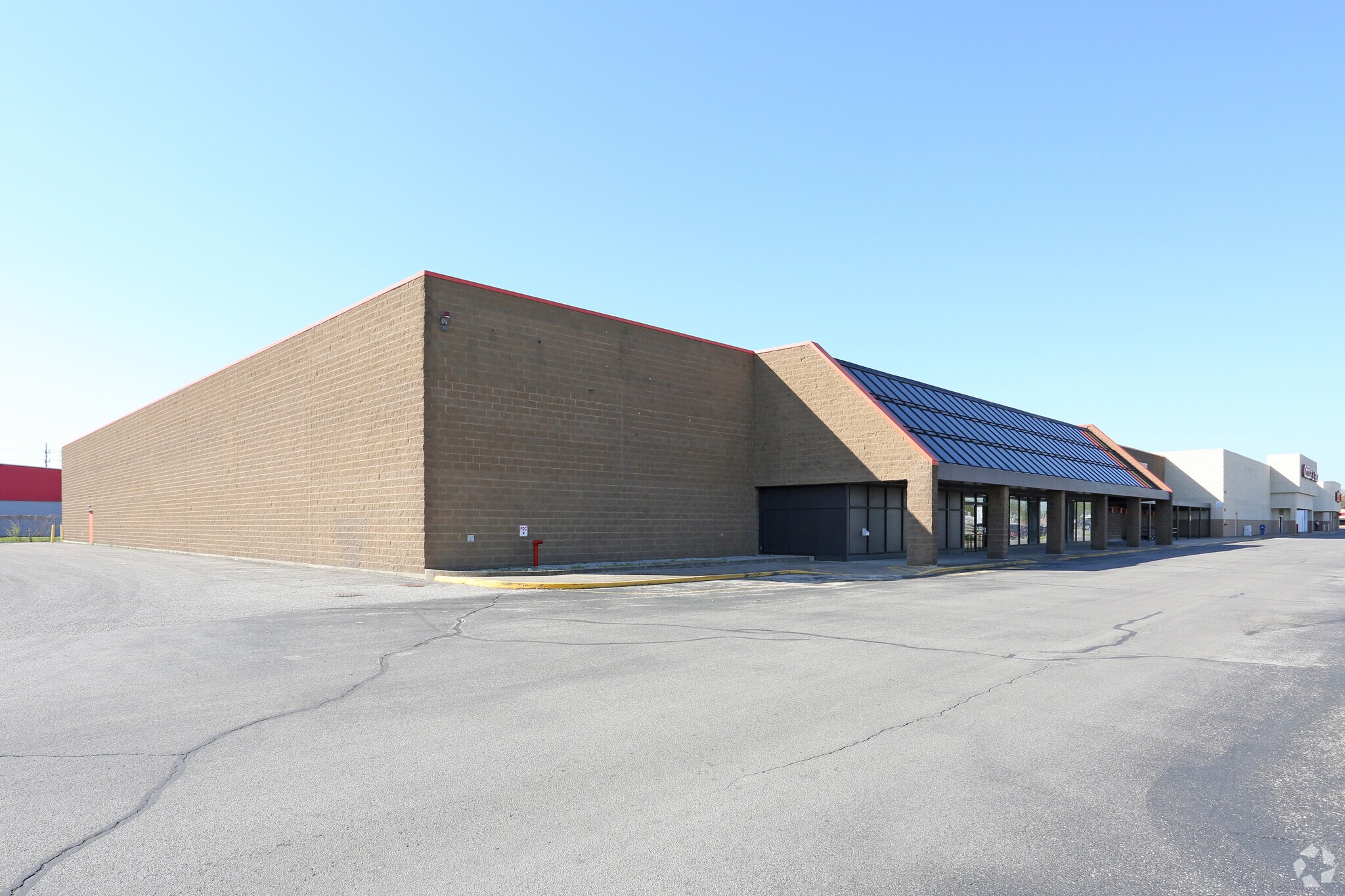 706 E Lewis & Clark Pky, Clarksville, IN for lease Building Photo- Image 1 of 6