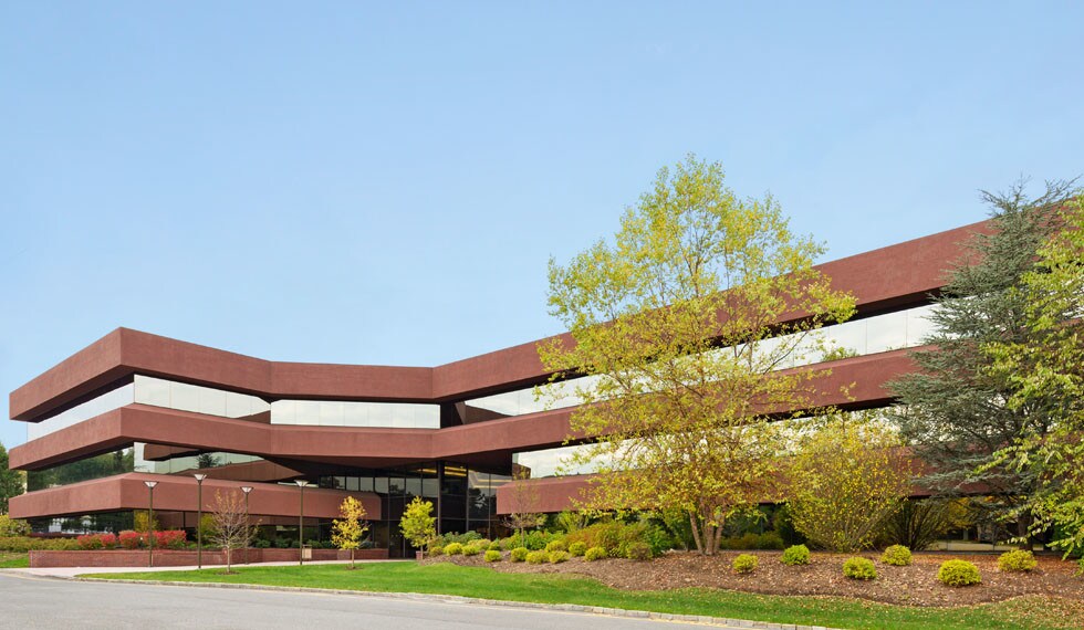 7 Skyline Dr, Hawthorne, NY à louer - Photo du bâtiment - Image 2 de 13
