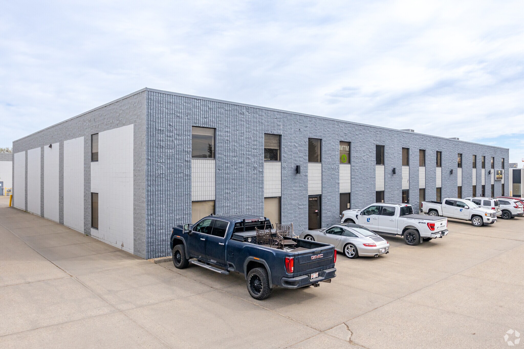 17834-17842 106th Ave NW, Edmonton, AB for sale Primary Photo- Image 1 of 1