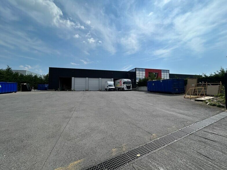 Industrial in Ennery for lease - Building Photo - Image 3 of 19