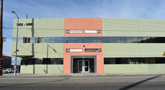 3431-3495 S Main St, Los Angeles, CA for lease - Building Photo - Image 1 of 9