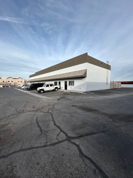 3975 W Quail Ave, Las Vegas, NV for lease - Building Photo - Image 2 of 7