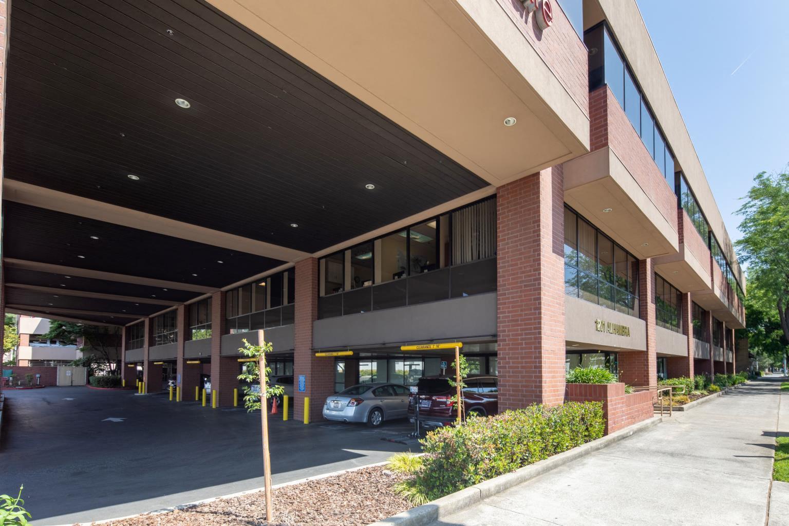 1201 Alhambra Blvd, Sacramento, CA à louer Photo du bâtiment- Image 1 de 4