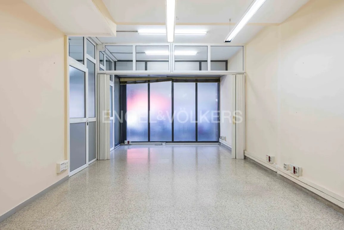 L'Hospitalet de Llobregat, BAR 08901 - Unit 1 - - Interior Photo - Image 1 of 5