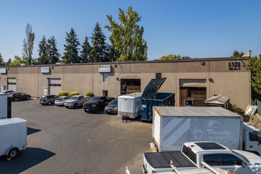1321-1417 NE 76th Ave, Vancouver, WA for lease - Building Photo - Image 2 of 4