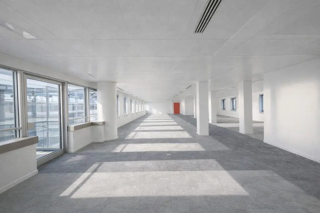 52 Rue Jacques Hillairet, Paris for lease Interior Photo- Image 1 of 12