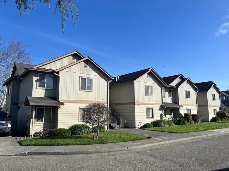 3200 Matthew Ln, Fortuna, CA à vendre - Photo du bâtiment - Image 2 de 18