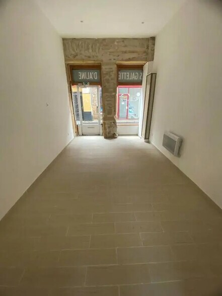 Retail in Lyon for lease - Interior Photo - Image 3 of 6