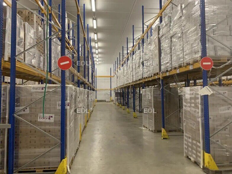 Industrial in SAINT-OUEN-L'AUMONE for lease - Building Photo - Image 3 of 16