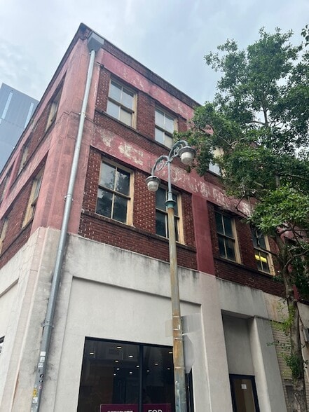 943 Lafayette St, New Orleans, LA for sale - Building Photo - Image 2 of 12