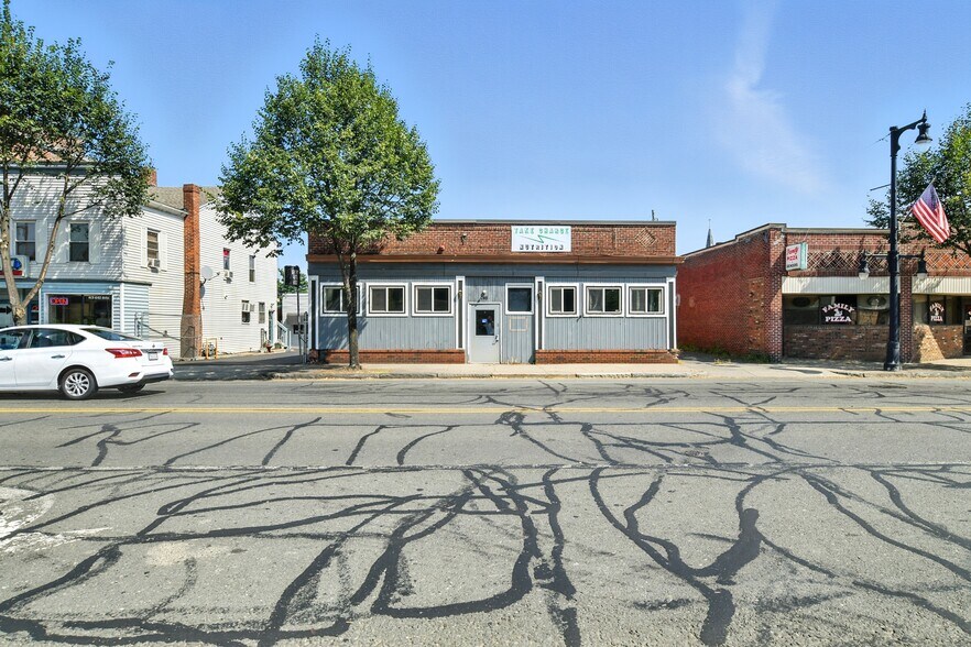 285 Elm St, Westfield, MA for sale - Primary Photo - Image 1 of 22