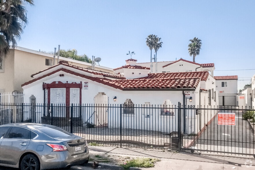 520 W 82nd St, Los Angeles, CA for sale - Primary Photo - Image 1 of 3
