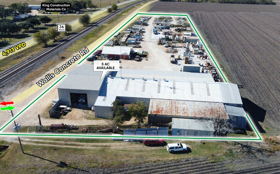 646 Wallis Concrete Rd, Wallis, TX à vendre - Photo du bâtiment - Image 2 de 9
