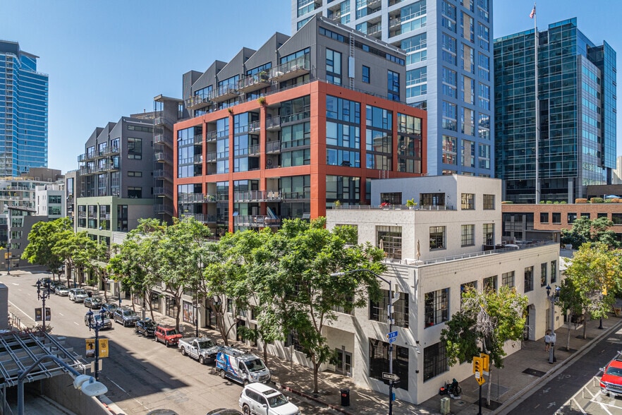 390 11th Ave, San Diego, CA for sale - Primary Photo - Image 1 of 4