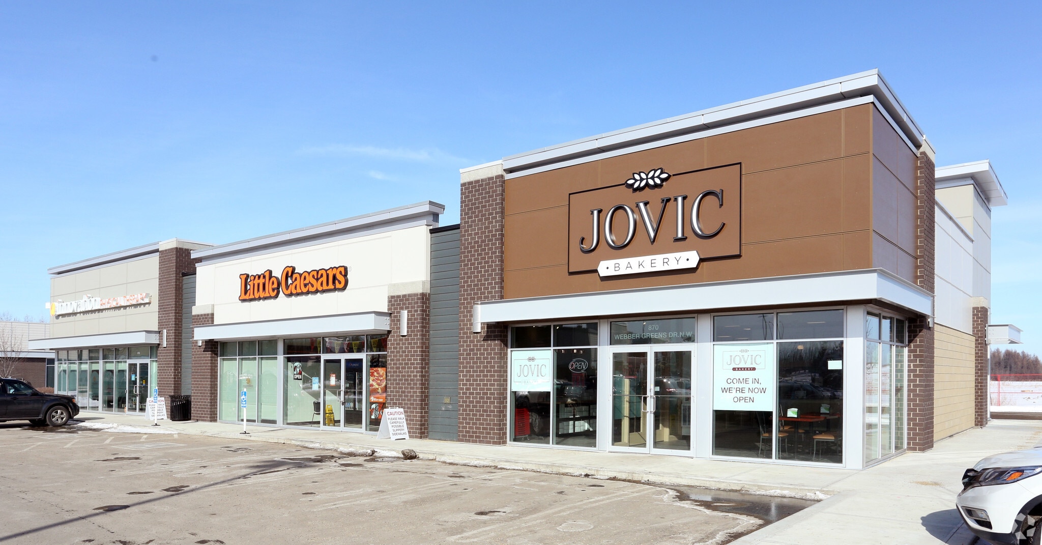 1004 Webber Greens Dr NW, Edmonton, AB for lease Primary Photo- Image 1 of 4