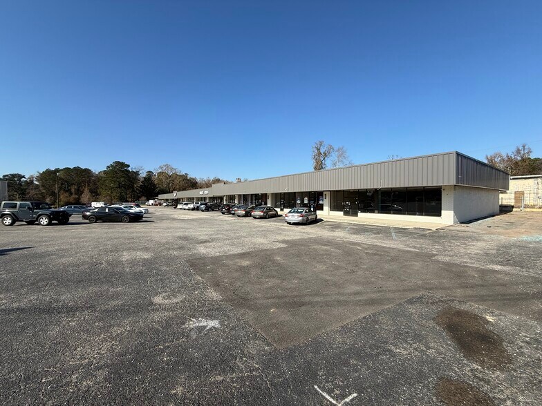 908 Bacons Bridge Rd, Summerville, SC à louer - Photo du bâtiment - Image 2 de 4