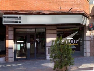 Plus de détails pour Multi-résidentiel à vendre