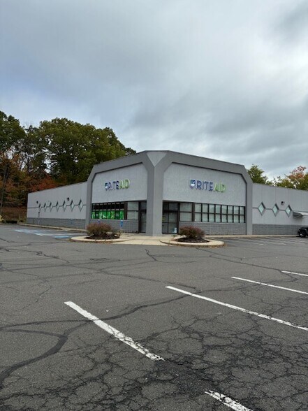 605 N Colony Rd, Wallingford, CT à louer - Photo du bâtiment - Image 1 de 12