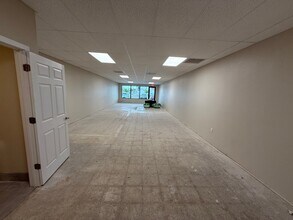 131-141 S Courtenay Pky, Merritt Island, FL for lease Interior Photo- Image 1 of 6