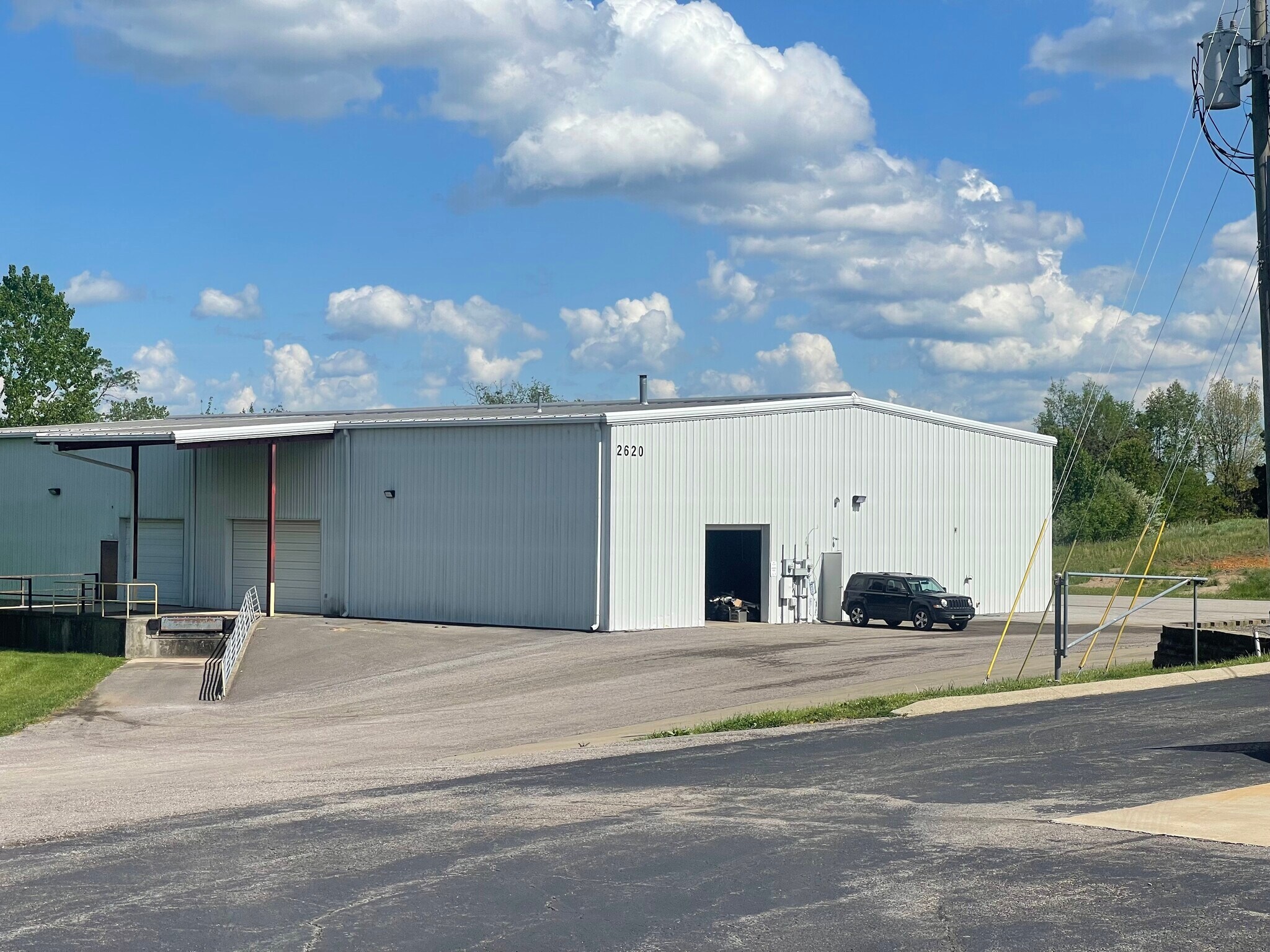 1113 Alex Dr, Elizabethtown, KY à louer Photo du bâtiment- Image 1 de 11