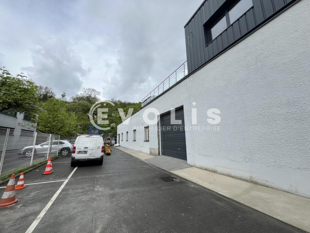 Flex in Neuilly-sur-Marne for lease Building Photo- Image 1 of 10