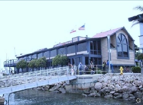 3950 Bluefin Cir, Oxnard, CA for lease - Building Photo - Image 3 of 5