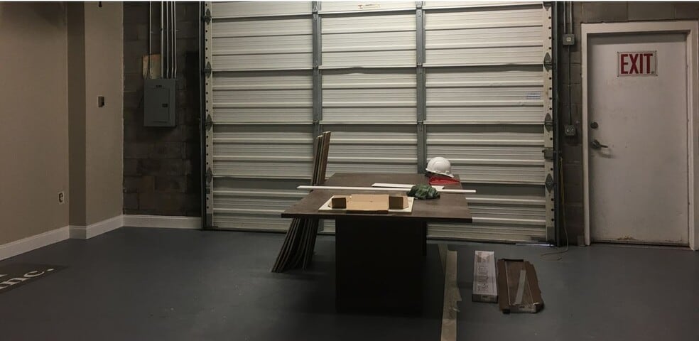 500 New Hope Rd, Raleigh, NC for lease - Interior Photo - Image 2 of 23