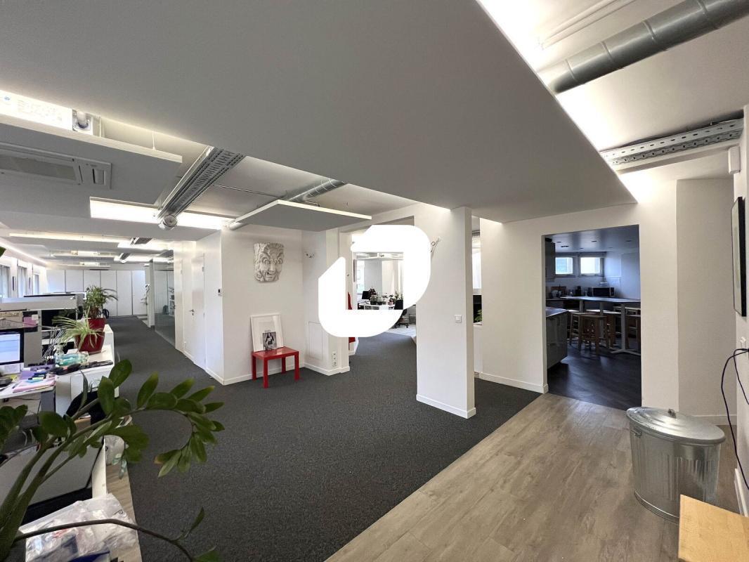 Office in Boulogne Billancourt for sale Building Photo- Image 1 of 13