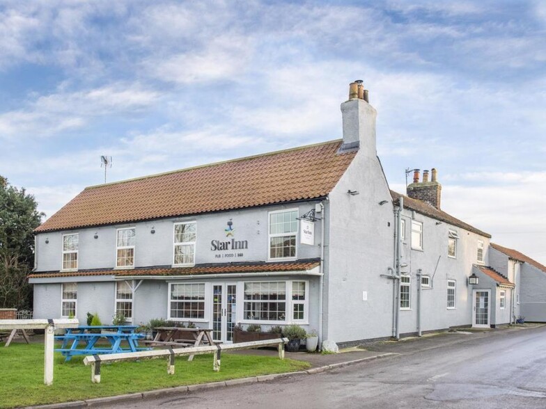 Main Road, Weaverthorpe for sale - Primary Photo - Image 1 of 1